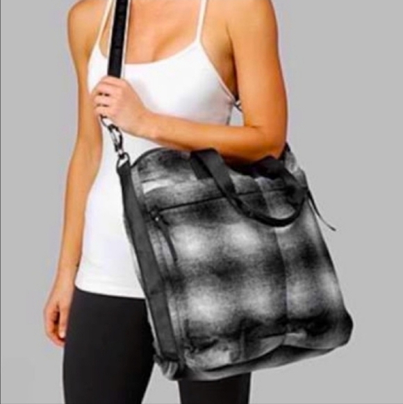 crossbody backpack patagonia Black Hole Micro MLC 22L the convenience of a Fishing Snaps Fast Lock Length/Weight:9' 5wt. - 905 Designer